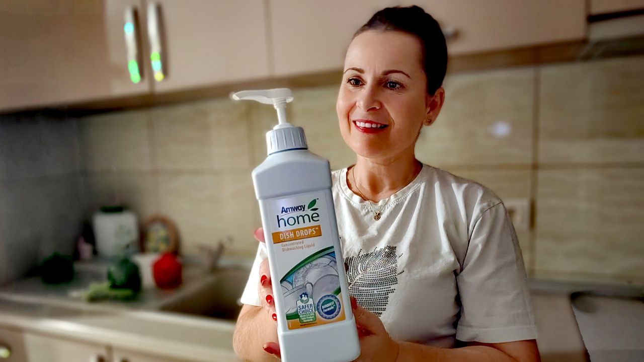 Câteva picături. Asta a fost tot. Și brusc, spălatul vaselor nu a mai fost la fel.